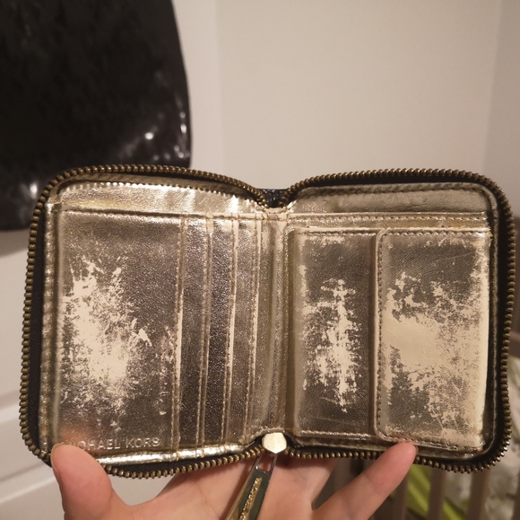 Authentic MK bag and wallet - Picture 9 of 10